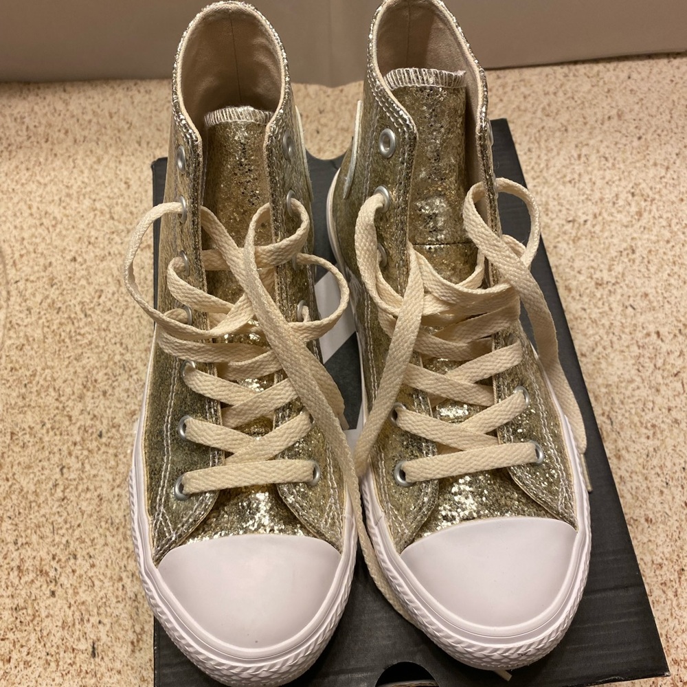 Girl sneaker for sale